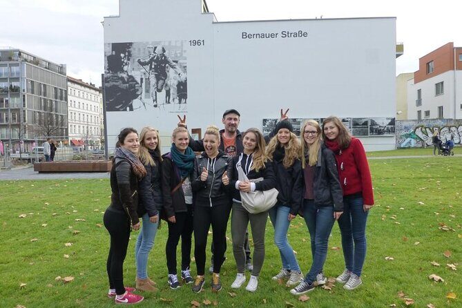 2.5-Hour Berlin Wall and Memorial Sites Walking Tour - Gleim tunnel: seeing how the Wall changed space