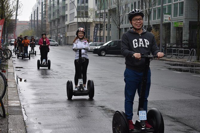 2-H Segway Sightseeing Tour Berlin - Meeting at Claire-Waldoff-Straße: Training, Helmet, and First Controls