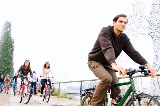 3-Hour Private Berlin Bike Tour: Vibes of Berlin - Kreuzberg on Two Wheels: Street Stories, Change, and Everyday Culture
