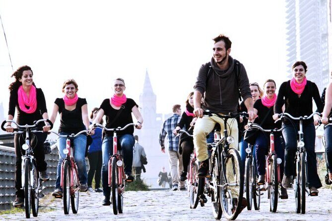 3-Hour Private Berlin Bike Tour: Vibes of Berlin - Landwehrkanal and the Turkish Market Timing