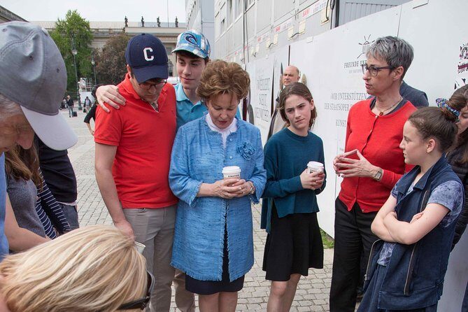 4 hours tour "The Best of Berlin" - East Side Gallery and Checkpoint Charlie: The Wall Story You Can See