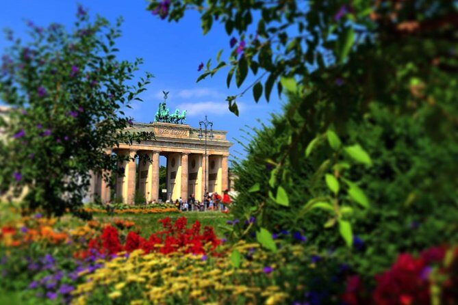 All-in-One Berlin Highlights on Foot: Private Walking Tour - A 3-hour plan that turns Berlin landmarks into a single story