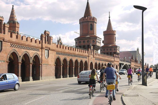 Alternative Berlin Bike Tour - Off the Beaten Tracks in Small Groups - Parks, Wall art, and Soviet-era architecture: the tour’s best balance