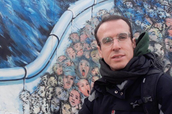Alternative Berlin Private Tour with Jacob - Graffiti and Squats - Hackesche Höfe: Courtyards, Renovation, and Night Life