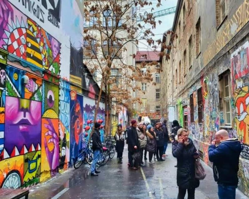 Alternative Berlin / Street art tour - Private group - Key highlights you’ll remember