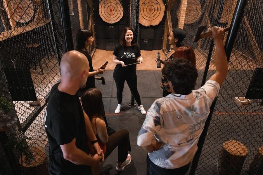 AXE THROWING EXPERIENCE IN BERLIN - Safety Briefing and Axe Coaching That Helps You Hit Targets