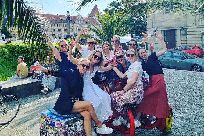 Beer Bike & Party Bike Highlights Berlin City Tour including pick-up - Meeting at Pariser Platz and handling pickup