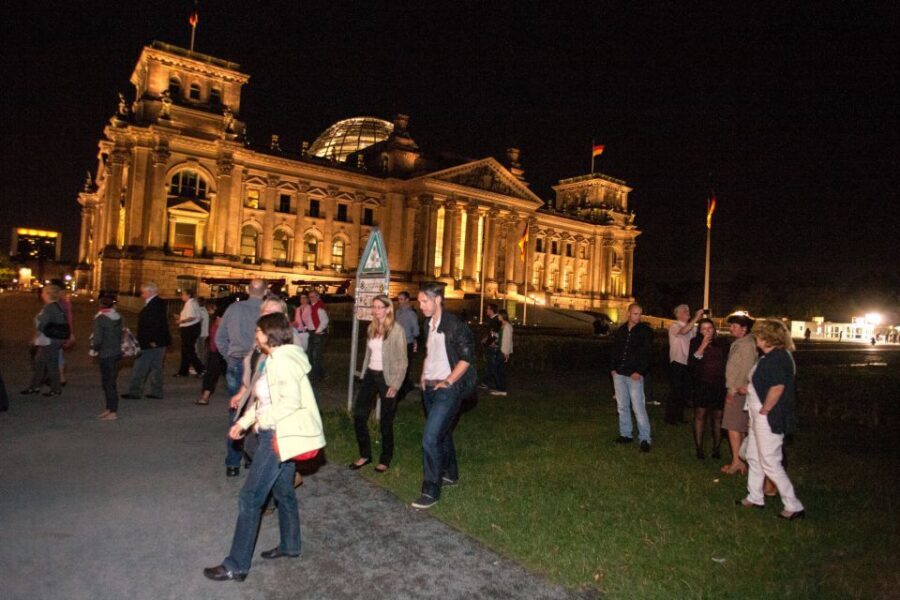 Berlin: 1.5-Hour Comedy Bus Tour in German - Price and Value: Is $39 Fair for a Comedy Bus Tour?