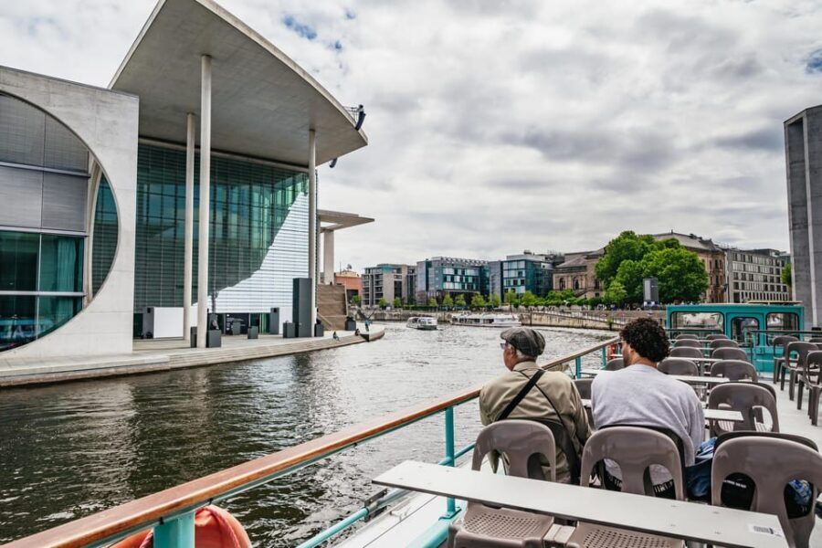 Berlin: 1-Hour City Sightseeing Cruise - Eastern highlights: Berlin Cathedral, Humboldt Forum, and Marstall views