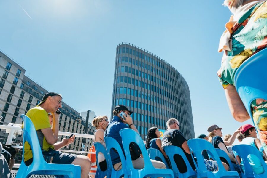 Berlin: 1-Hour City Tour by Boat with Guaranteed Seating - Audio Guide in 10+ Languages: How to Make It Worth Your Attention