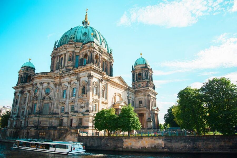 Berlin: 1-Hour Guided Tour of the Historic Center - Museum Island: Culture That Explains the City