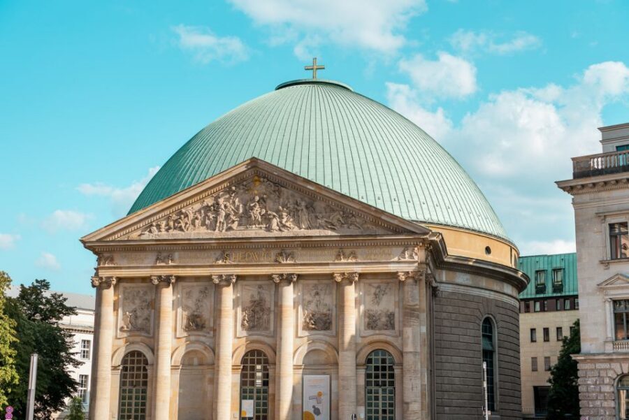 Berlin: 1-Hour Guided Tour of the Historic Center - What Makes the Guide Style Actually Work