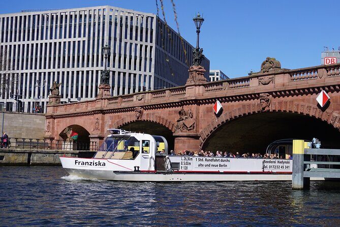 Berlin: 1-hr Boat Tour with Bilingual Live Guide (DE/EN) - Price and value: what $25.40 gets you (and what it doesn’t)