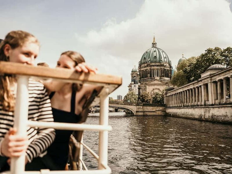 Berlin: 2.5-Hour Beer & Sunset Sightseeing Boat Cruise - Stop-by-stop: what you actually see during the 2.5 hours