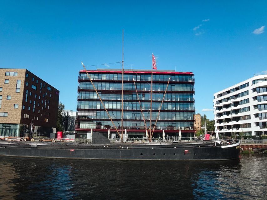 Berlin: 2.5-Hour East Side Boat Cruise with Commentary - Government District Views: Reichstag, Chancellery, and Bellevue Palace