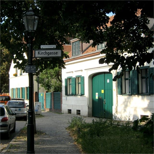 Berlin: 2.5-Hour Neighborhood Tour of Neukölln - Neukölln in 2.5 hours: where the past shows up fast