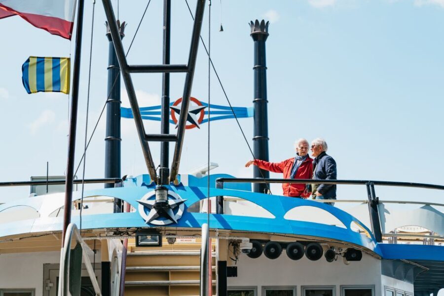 Berlin: 2-Hour Lake Oberhavel Cruise from Tegel - Comfort, seating, and onboard setup