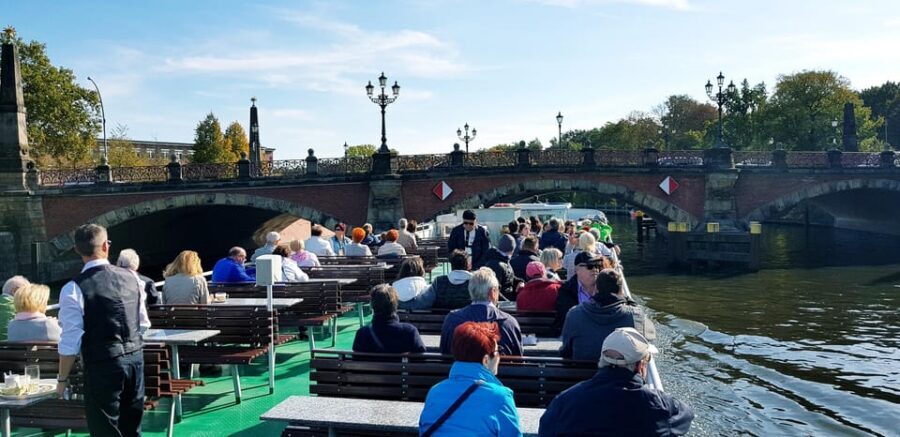 Berlin: 3.5-Hour Sightseeing Cruise on the Spree River - Continuing to the inland ports: Spandau canals, grain silos, and Unitank Tanklager