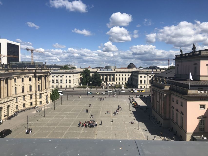 Berlin: 4-Hour Guided Highlights Tour in Spanish - Key highlights at a glance