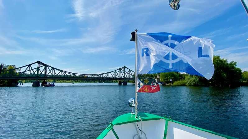Berlin: 7 Lakes Boat Tour through the Havel Landscape - Boarding at Anlegestelle Spandau (Lindenufer): what matters first