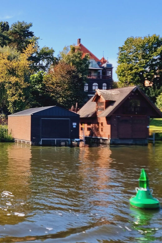 Berlin: 7 Lakes Boat Tour through the Havel Landscape - Prinz-Friedrich-Leopold-Kanal to Potsdam Havel: the route turns into royal scenery