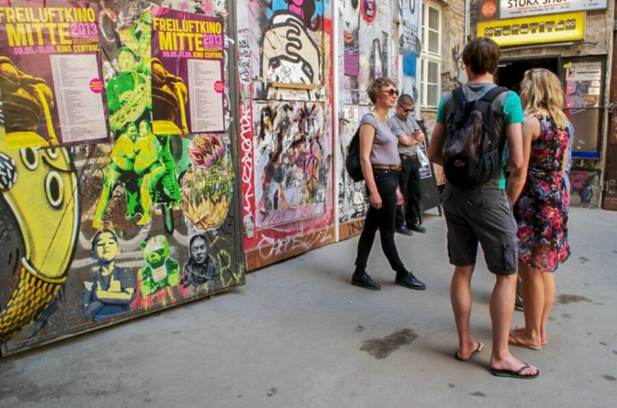 Berlin: Alternative Berlin Walking Tour - Street art and graffiti: when walls act like a history book