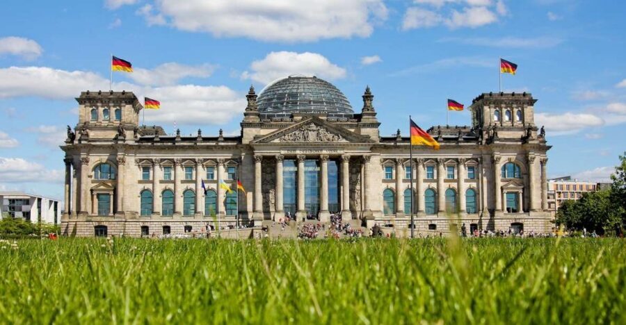 Berlin and Hamburg: Shore Excursion Tour Package - Berlin Day (From Warnemünde): Brandenburg Gate to Checkpoint Charlie