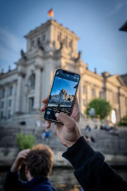 Berlin: Audrey Ahoi! Spree cruise with drag queen (HOL) - The Spree Route: Bellevue, Kanzleramt Views, and Museum Island