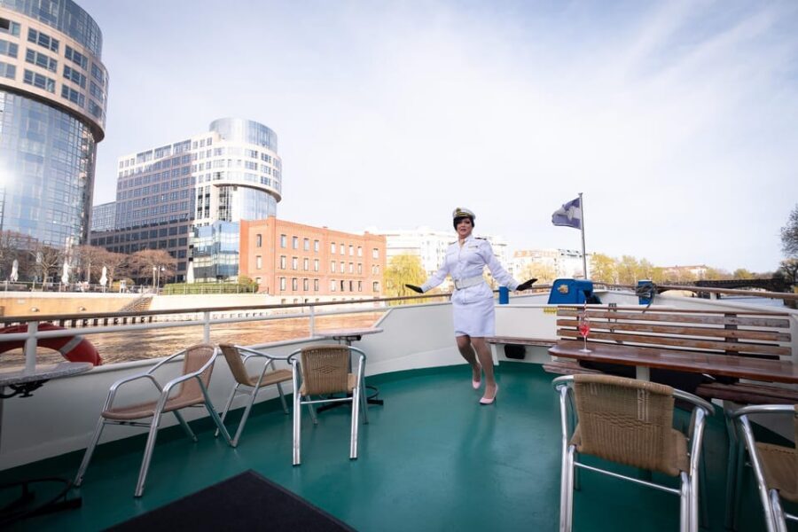 Berlin: Audrey Ahoi! Spree cruise with drag queen (HOL) - Museum Island to Nikolai: Nefertiti, City Palace Jokes, and River-Walk Views