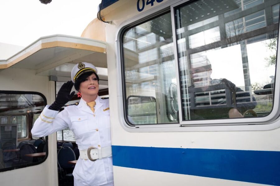 Berlin: Audrey Ahoi! Spree cruise with drag queen (HOL) - Mühlendamm Lock to Mediaspree: Where the Trip Changes Feel