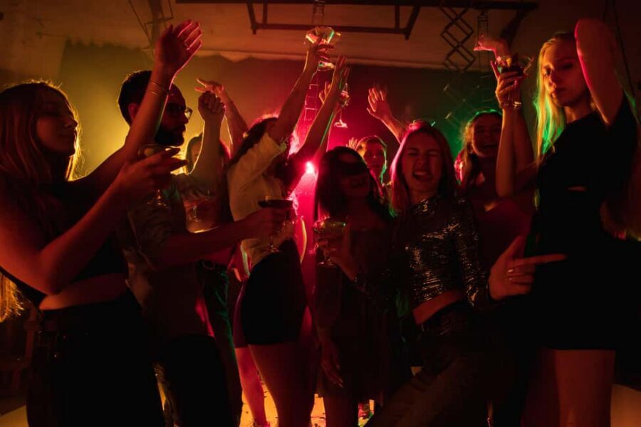 Berlin: Bar & Party Tour with Free Shots & VIP Club Access - VIP club access: skipping the headache