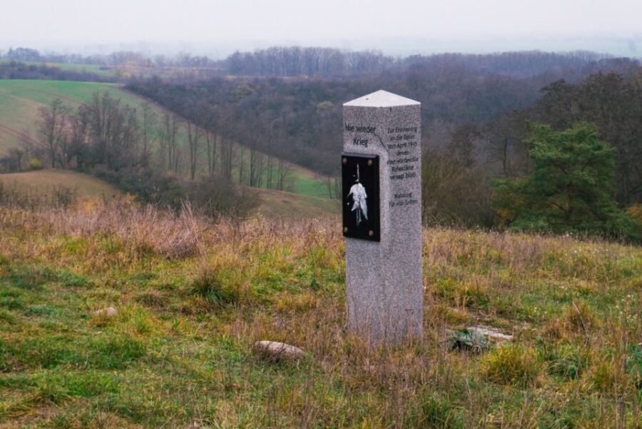 Berlin: Battle for Seelow Heights WW2 tour -Clash of Titans - Seelow Heights War Museum: maps first, facts you can place