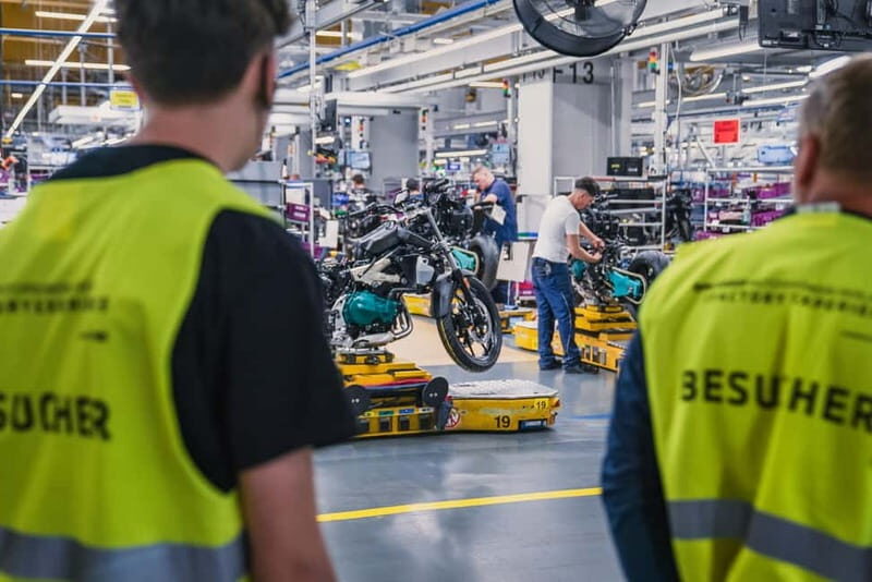 Berlin: BMW Motorrad Production – See How Bikes Are Built - Meeting at the BMW Motorrad Welt fireplace: small details that matter