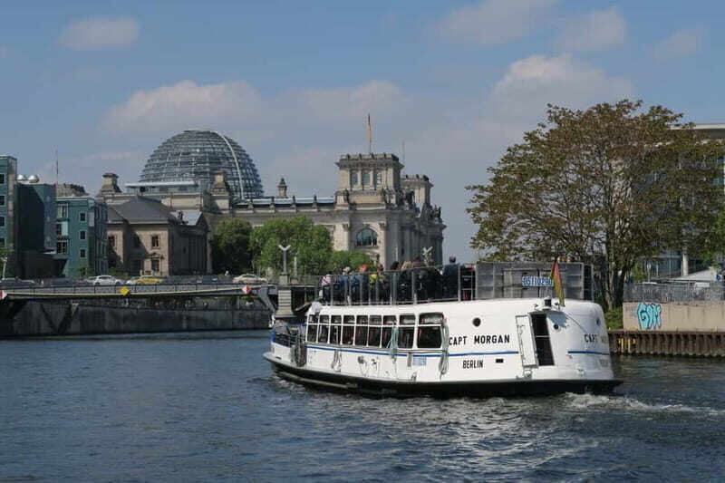 Berlin: Boat Sightseeing Cruise with Audioguide - Small drawbacks to consider before you book