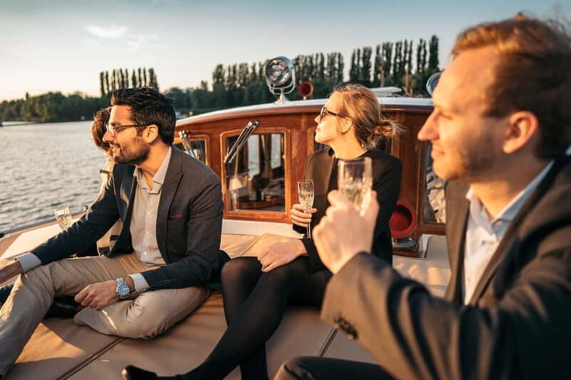Berlin: Boat Sightseeing Tour on Electric Motor Yacht - The cruise along Berlin’s landmarks from the water