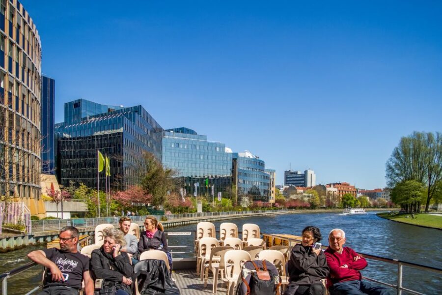 Berlin: Boat Tour Along the River Spree - Government District Views That Actually Make Sense