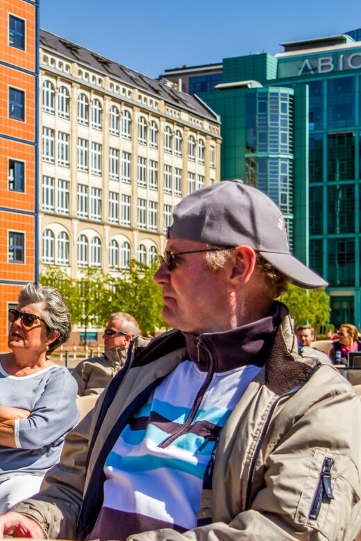 Berlin: Boat Tour Along the River Spree - Audio Guide Setup: 12 Languages, No Live Guide, and Earphone Reality