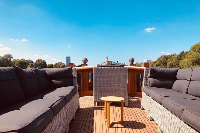Berlin Boot Sightseeing Tour on Electric Private Yacht - Price and Value at $46.21: What You’re Really Paying For