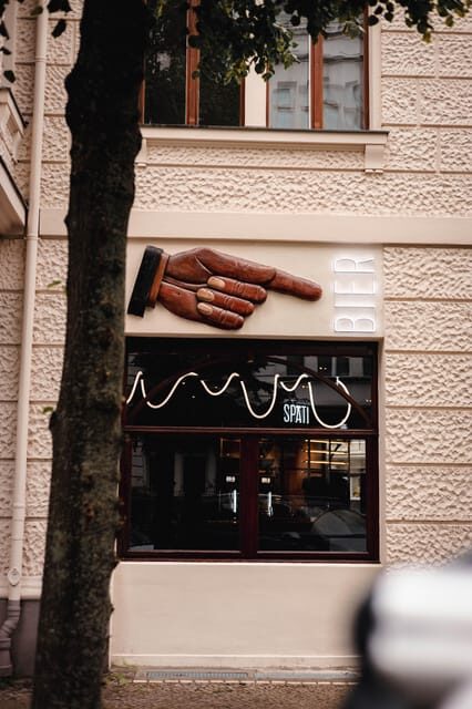 Berlin: BRLO Charlottenburg Tasting Session - The guided flight: 5 beers, 1 real learning arc