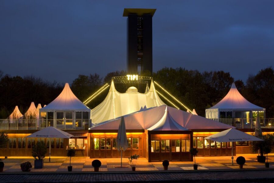 Berlin: Cabaret – The Berlin Musical at Tipi am Kanzleramt - Food and Drinks: What the 5 EUR Voucher Actually Covers