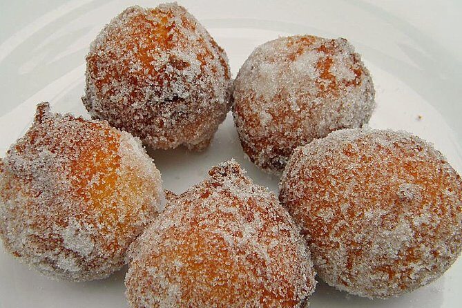Berlin Christmas Markets with Culinary Tour - Stop 3: Schoenhauser Allee Arcaden and the Secret Life of Spätis