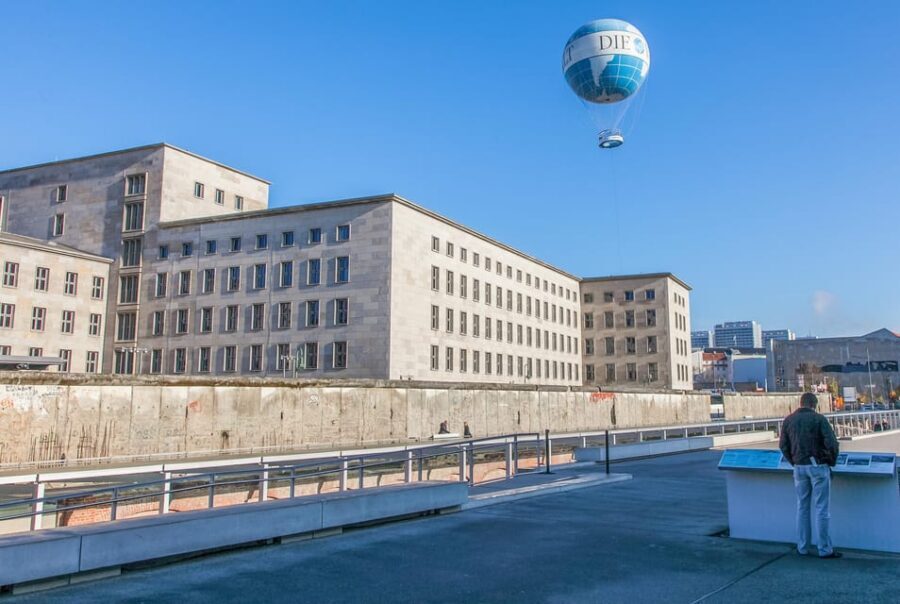Berlin City Bike Tour with Beer Garden Stop - Bebelplatz, Brandenburg Gate, Museum Island, and Gendarmenmarkt