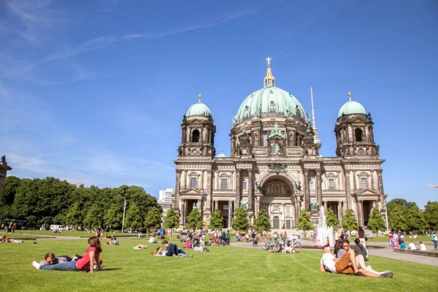 Berlin: City Center Walking Tour - Nikolaiviertel and Berlin Cathedral: a gentle shift in feel