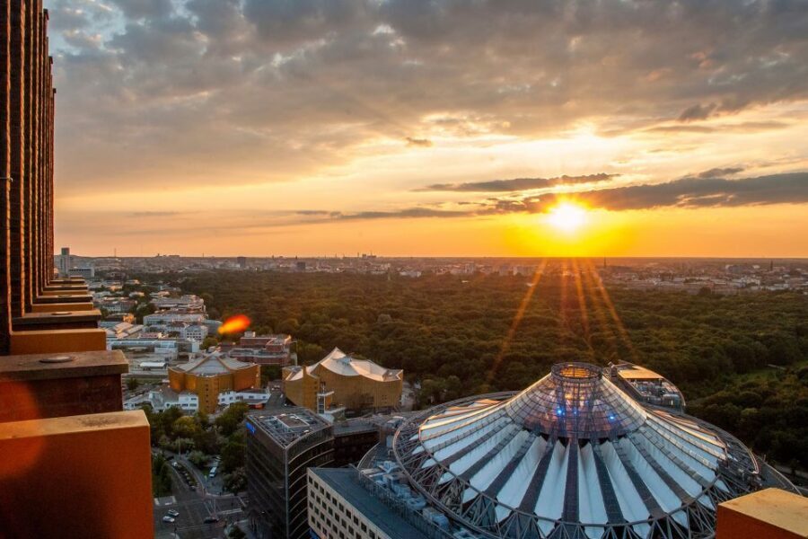 Berlin: Combo-Ticket for Panoramapunkt with Crémant at Café - Finding Your Way at Potsdamer Platz (and Why the Spot Matters)