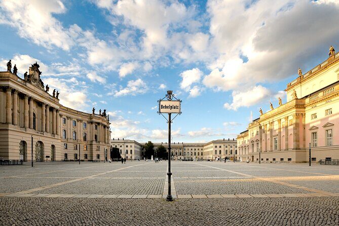 Berlin Complete in one day - The guide experience: why the stories make it worth it