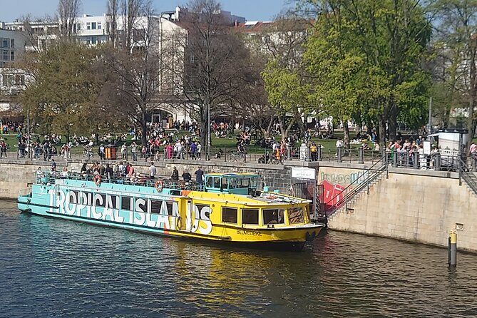 Berlin East Side Tour 2.5 hour cruise with commentary - East Side Gallery: seeing the Wall as public art