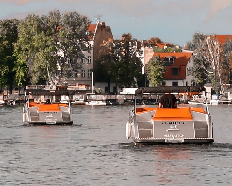 Berlin: Electric Boat Rental for self-driving 2 hrs - Where you start: the garden meet-up near S-Bahn Grünau