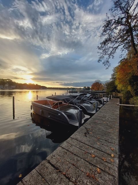 Berlin: Electric Boat Rental for self-driving 2 hrs - Swimming from the boat: the ladder, the platform, and practical safety