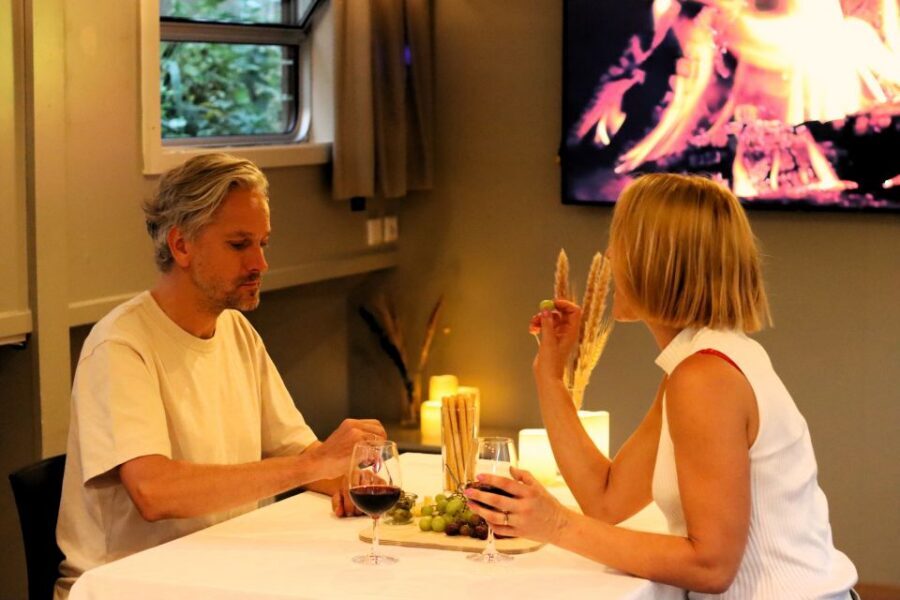 Berlin: Evening Boat Cruise – Romance & Moonlight - Sunset to Night: The Sights Along the Spree Route