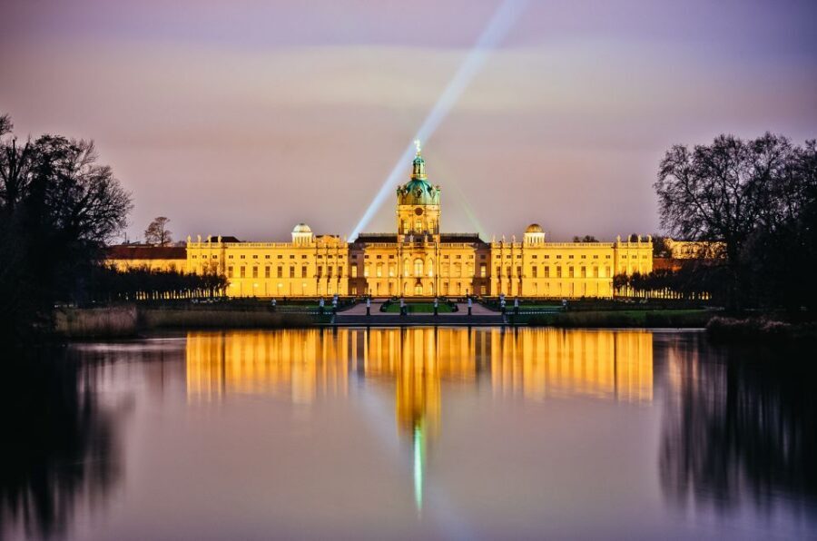 Berlin: Evening City Sightseeing Cruise - Charlottenburg Palace and the shift toward western canals